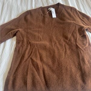 J Crew NWT Women’s Brown Cashmere Sweater

Never worn -